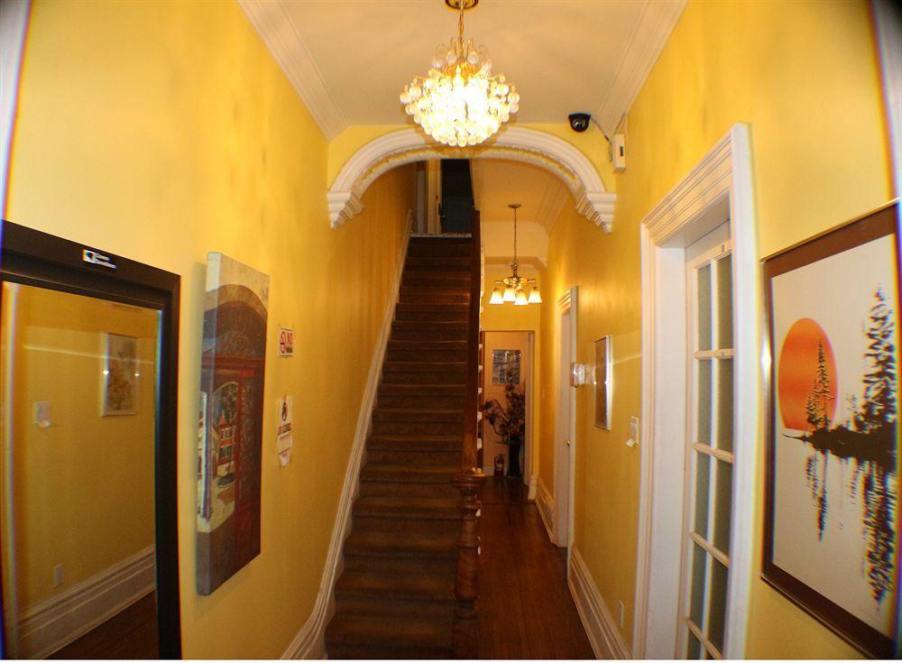 Comfy Guesthouse & Suite Toronto Esterno foto