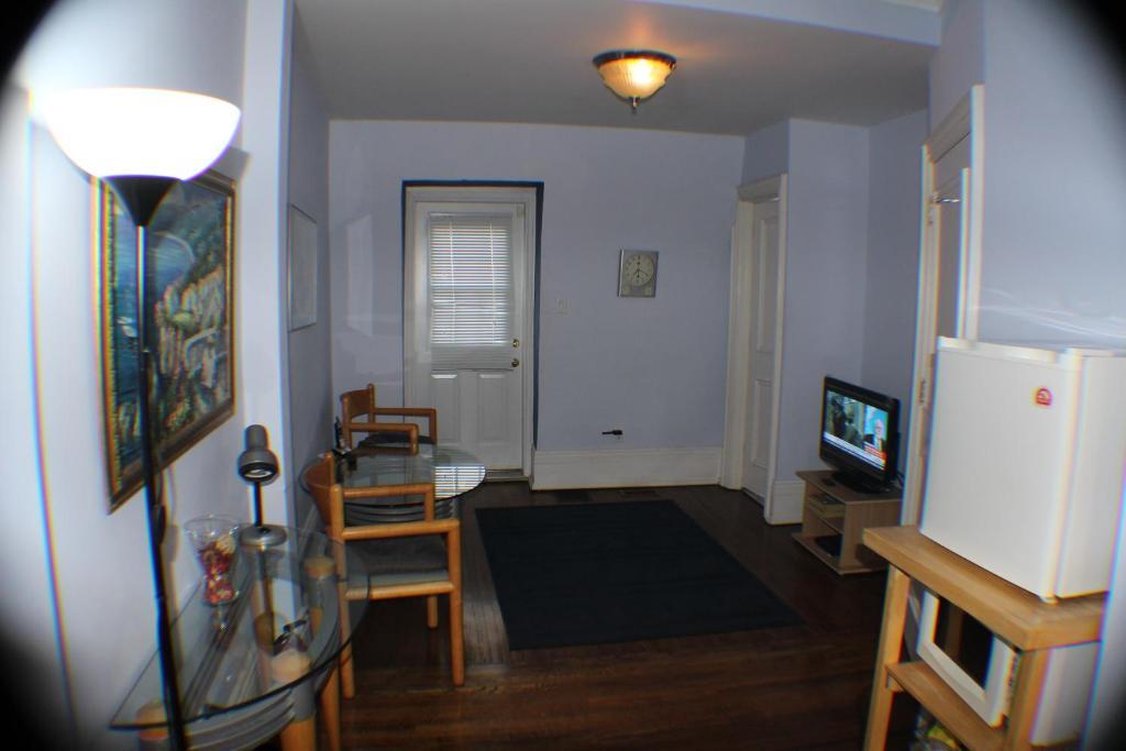 Comfy Guesthouse & Suite Toronto Esterno foto
