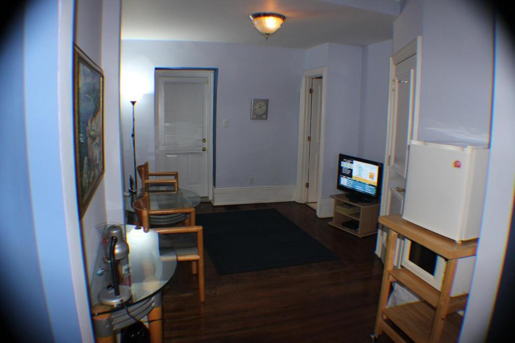 Comfy Guesthouse & Suite Toronto Esterno foto