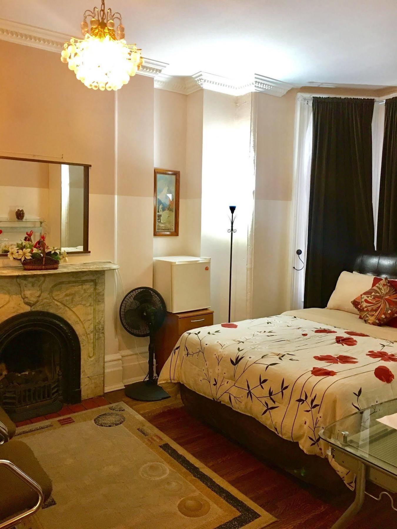 Comfy Guesthouse & Suite Toronto Esterno foto