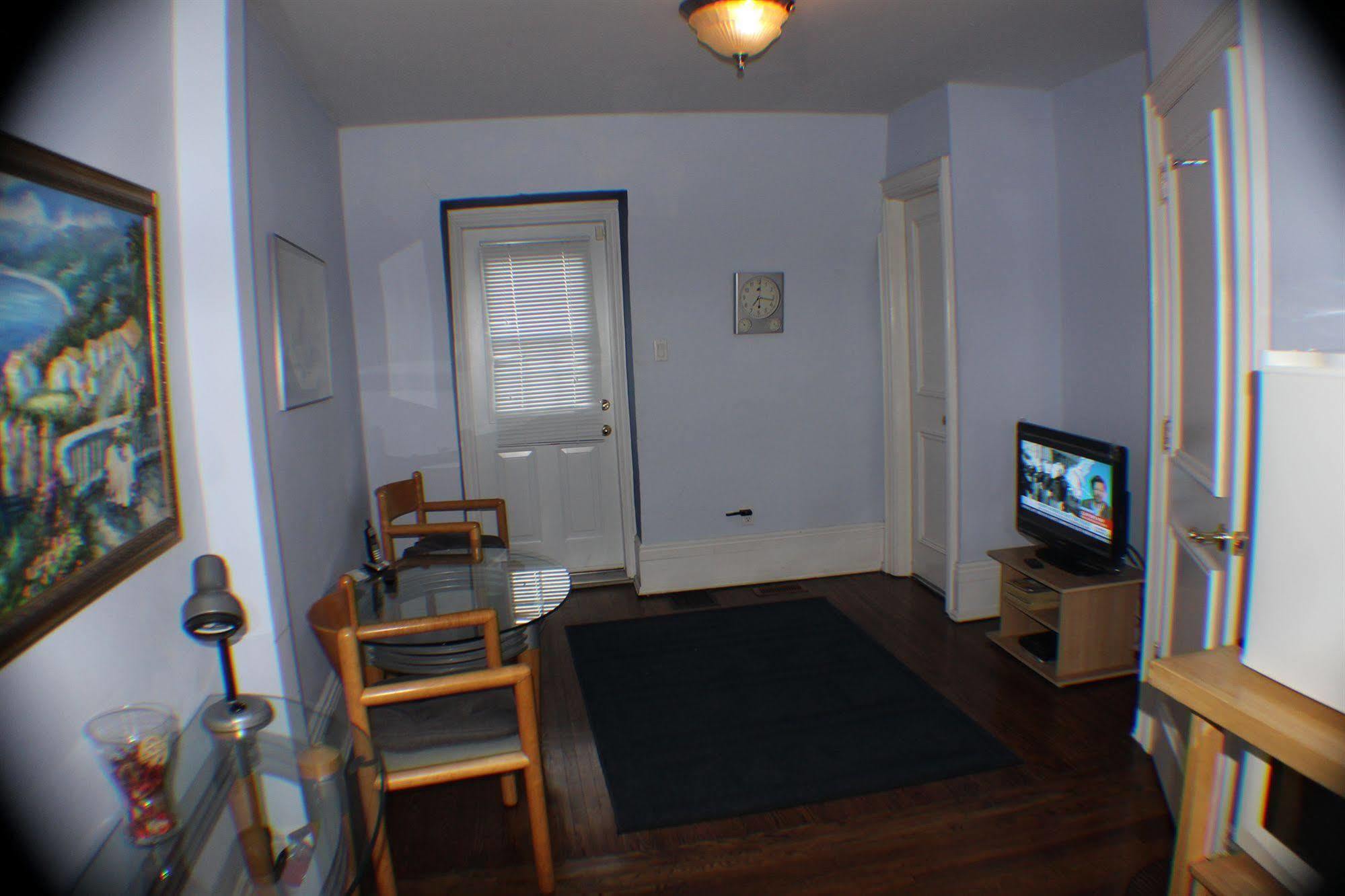 Comfy Guesthouse & Suite Toronto Esterno foto