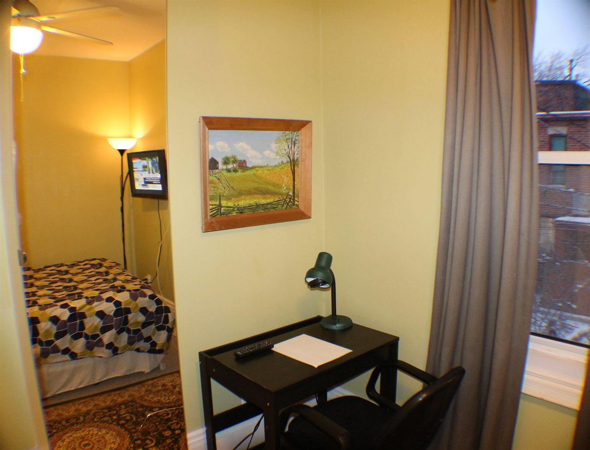 Comfy Guesthouse & Suite Toronto Esterno foto