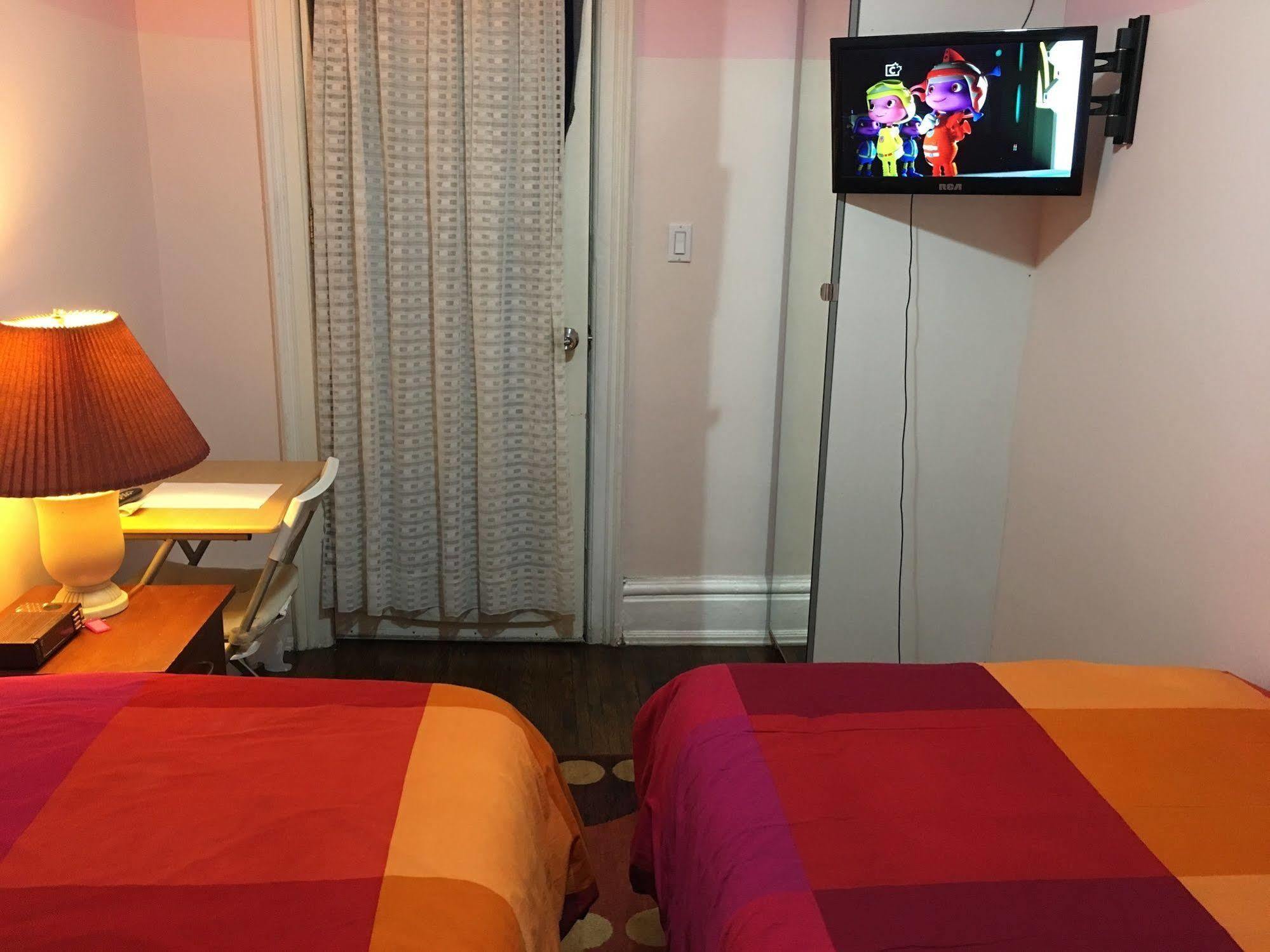 Comfy Guesthouse & Suite Toronto Esterno foto