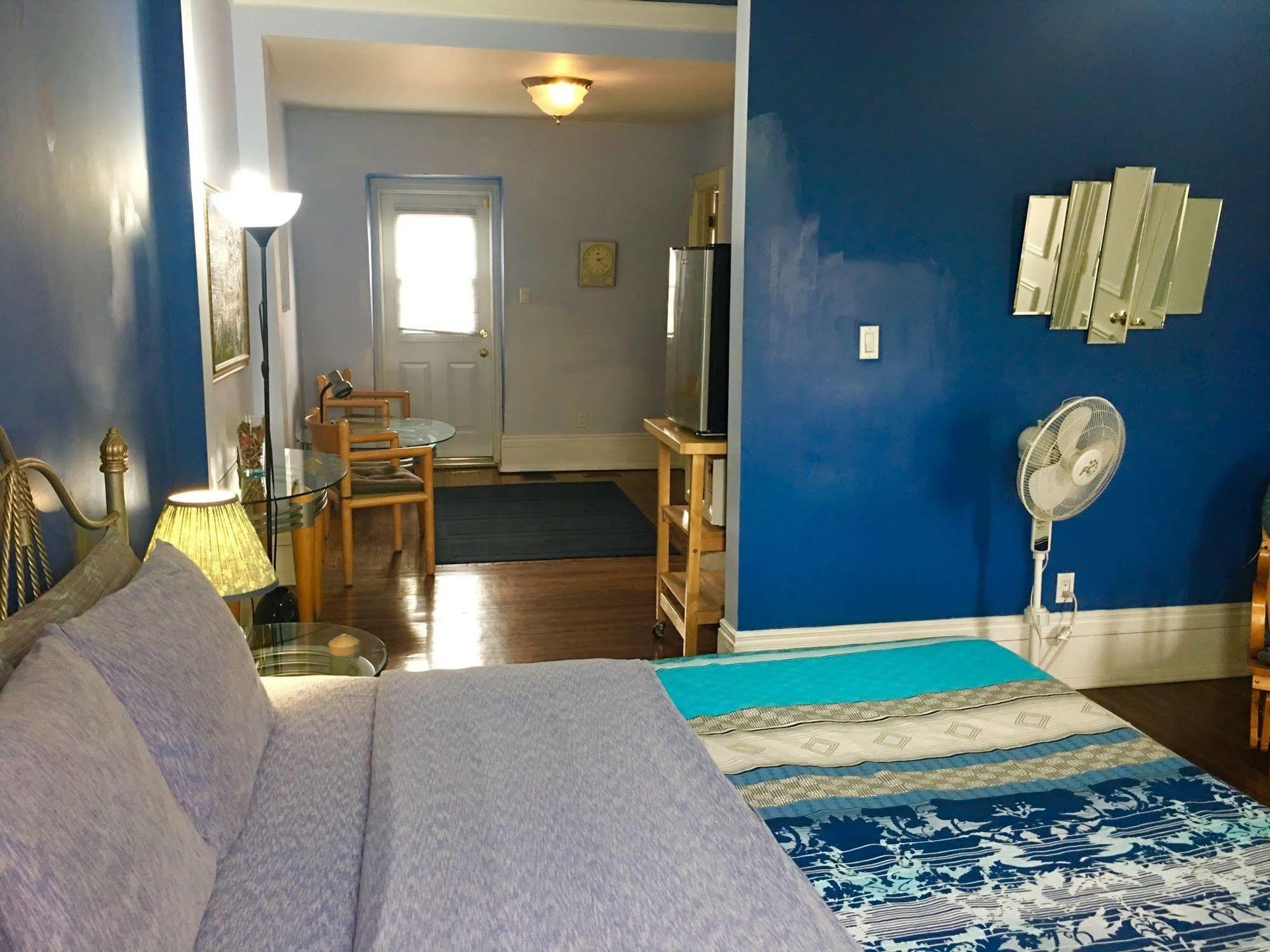 Comfy Guesthouse & Suite Toronto Esterno foto